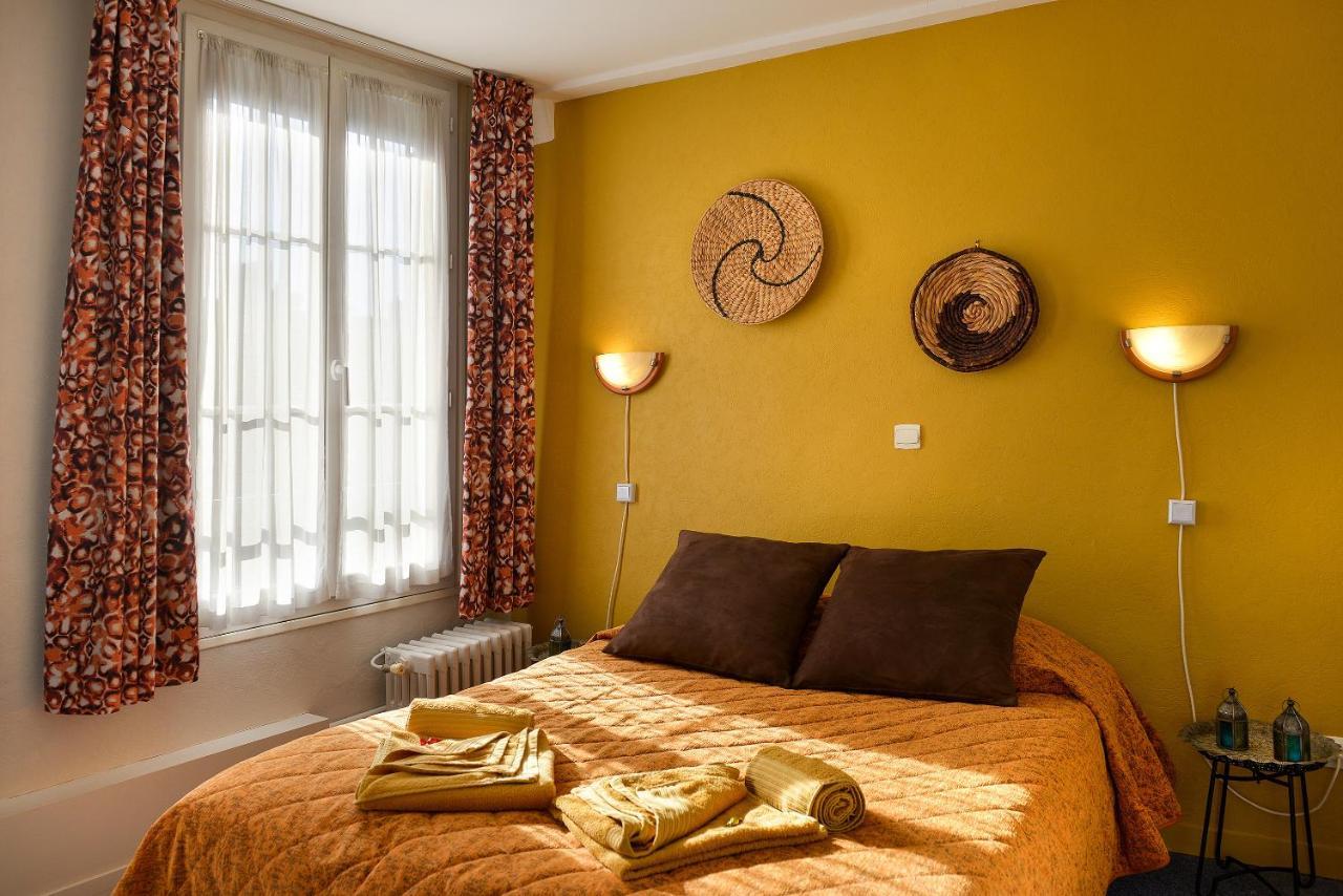 Hotel Le Sauvage à Château-Renard Extérieur photo
