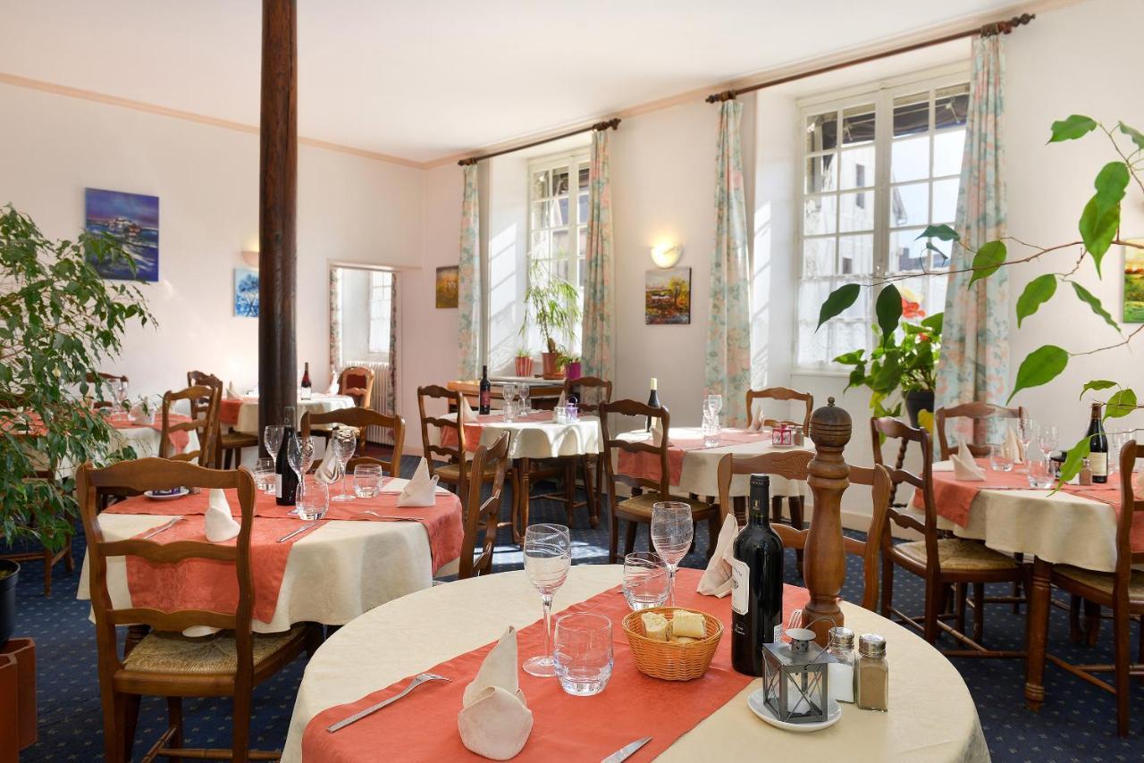 Hotel Le Sauvage à Château-Renard Extérieur photo