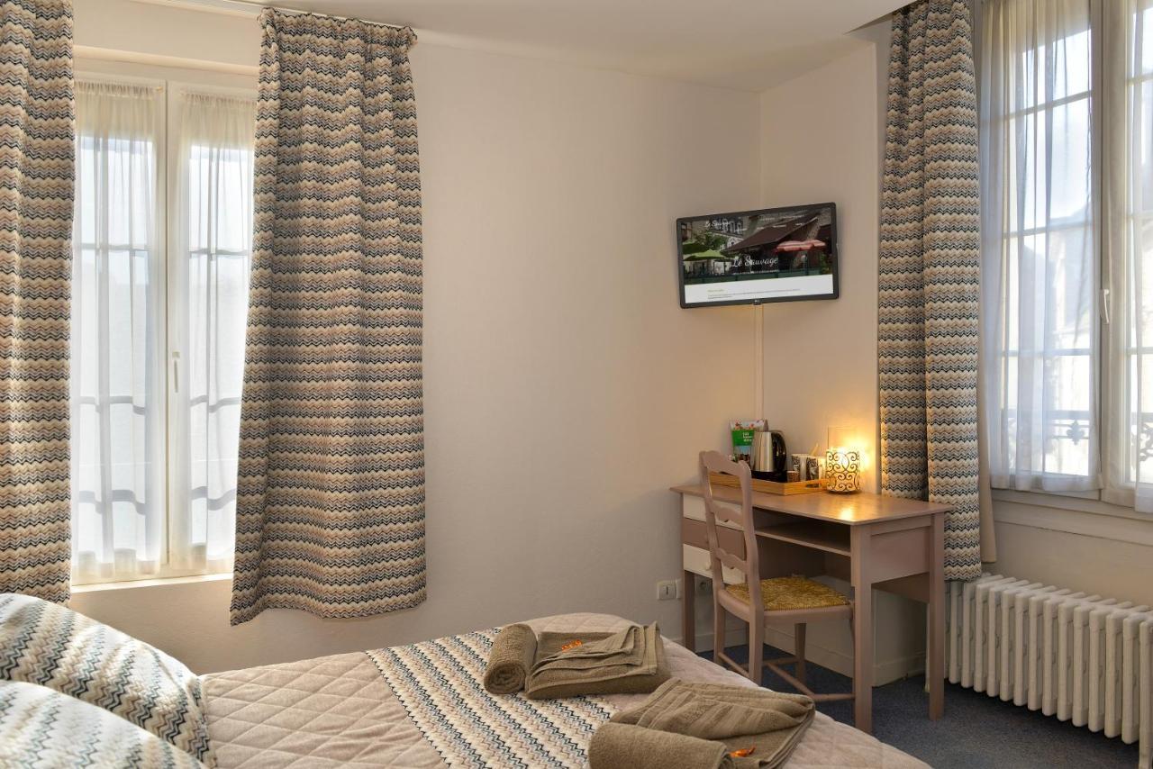 Hotel Le Sauvage à Château-Renard Extérieur photo
