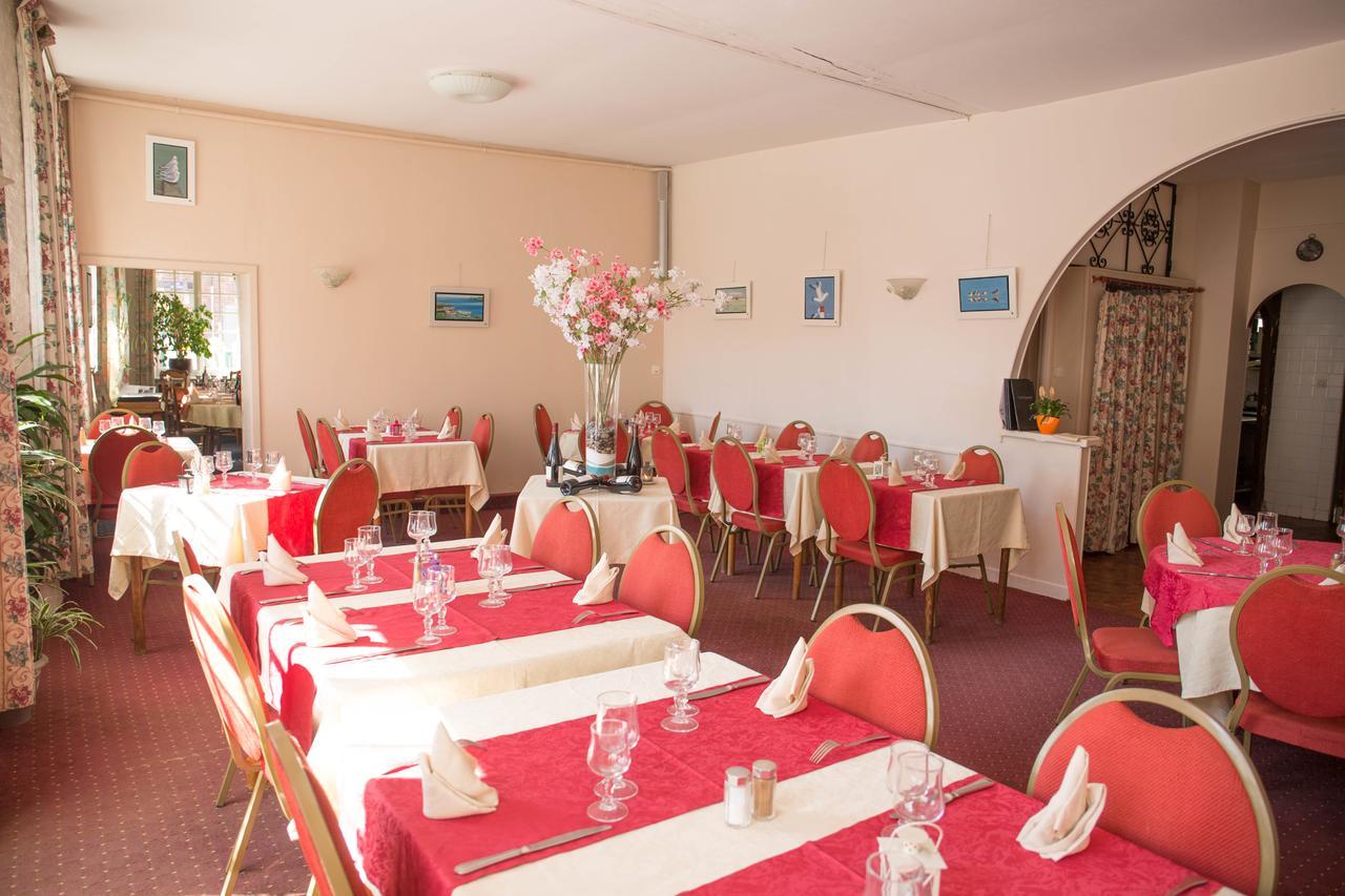 Hotel Le Sauvage à Château-Renard Extérieur photo